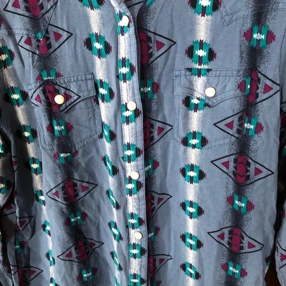 Snap Front Western  Shirt - Picture 8 of 12